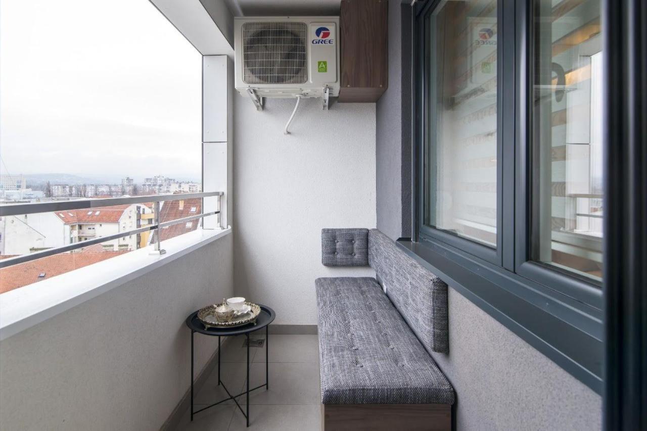 Apartmani Eleganza & La Vista Нови Сад Екстериор снимка