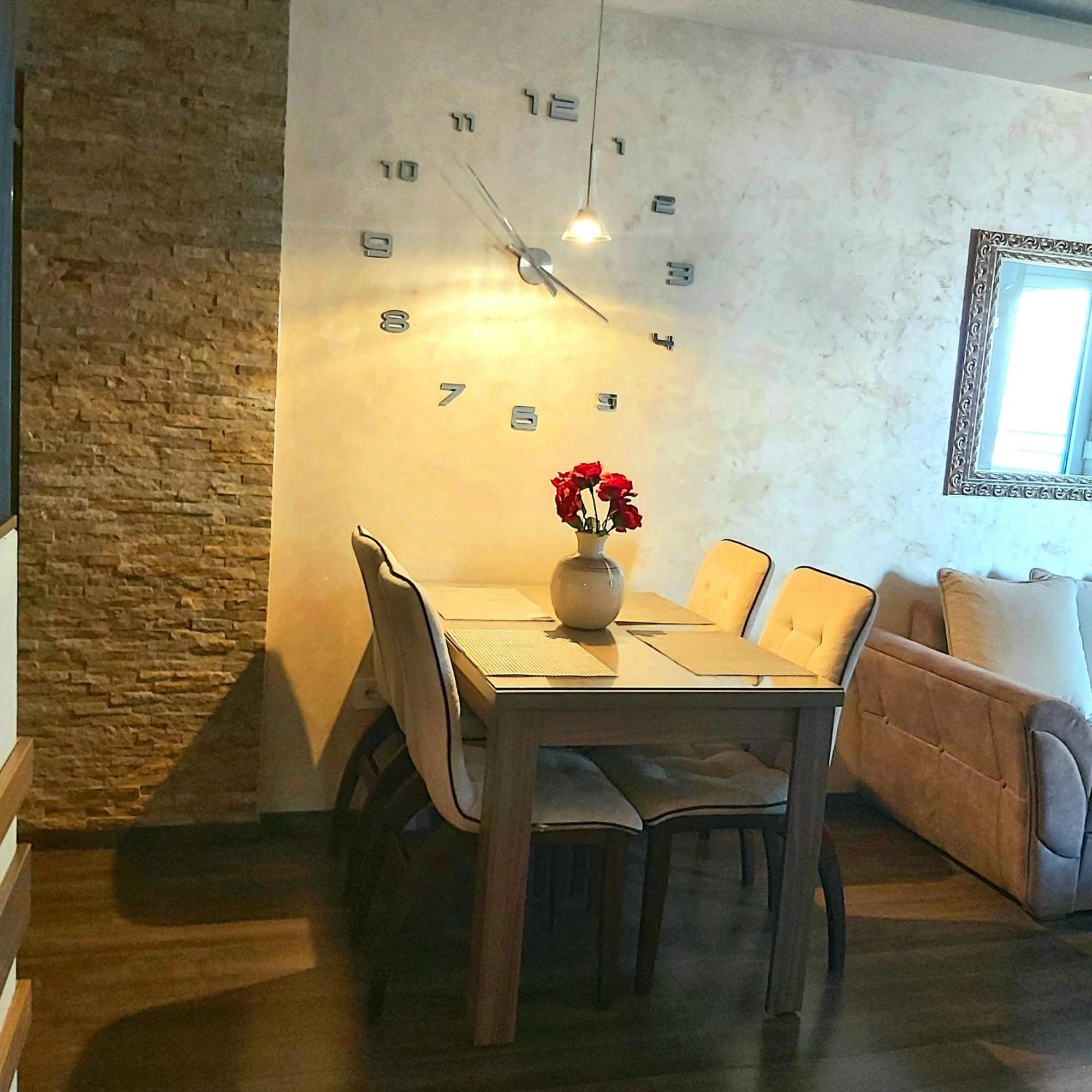 Apartmani Eleganza & La Vista Нови Сад Екстериор снимка